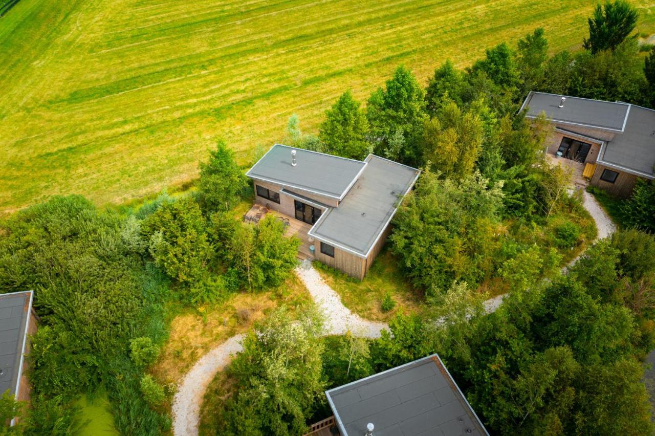 Pean-Buiten Waterlodges Nes  Exterior foto