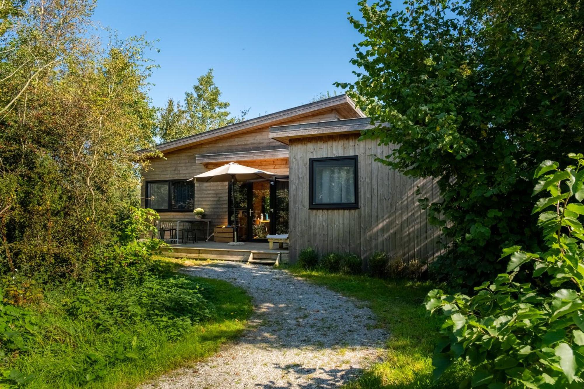 Pean-Buiten Waterlodges Nes  Exterior foto