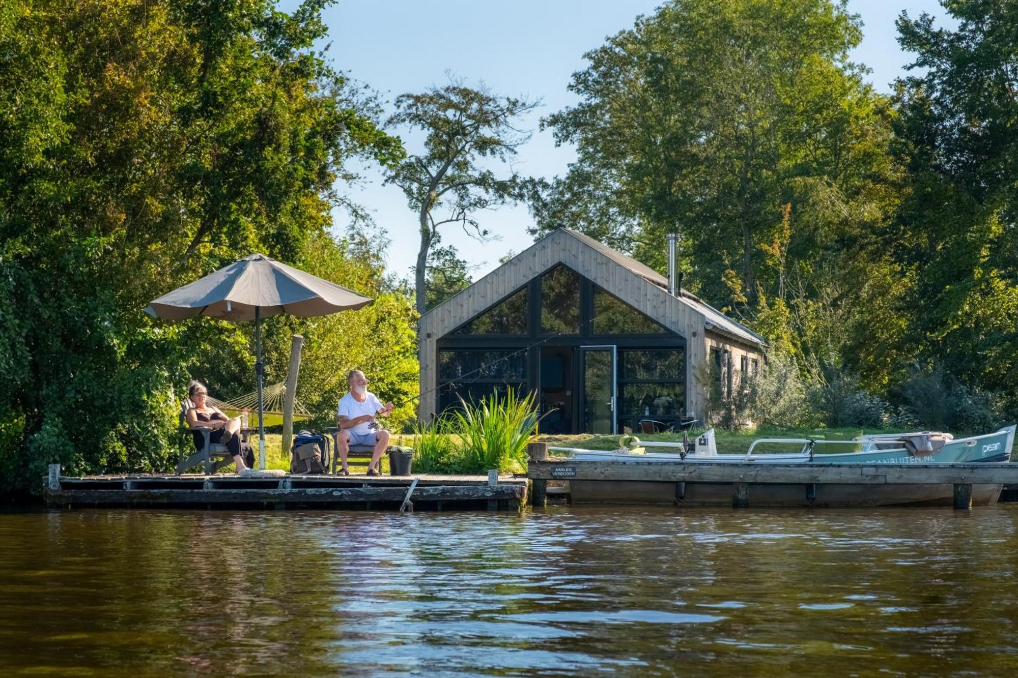 Pean-Buiten Waterlodges Nes  Exterior foto